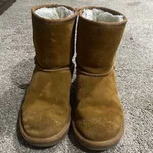 Kids kolabura boots kids size 3